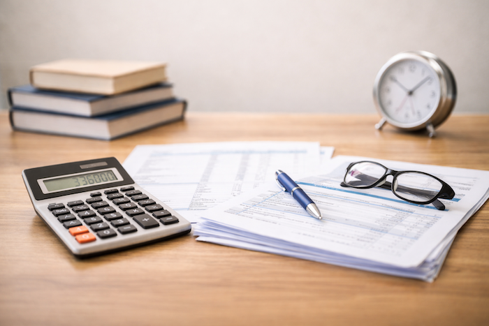 Experiencia asesorando empresas, autónomos y particulares